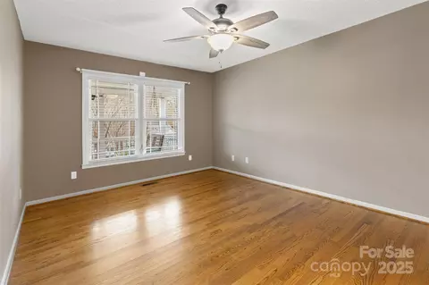 Living - 3233 6th Ne Ave NE, Conover, NC 28613 photo 5 of 7