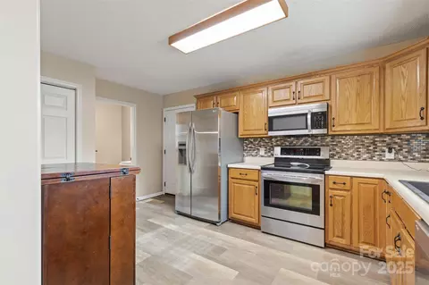 Kitchen - 3233 6th Ne Ave NE, Conover, NC 28613 photo 1 of 2