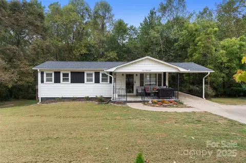 1238 Oak Grove Rd, Kings Mountain, NC 28086