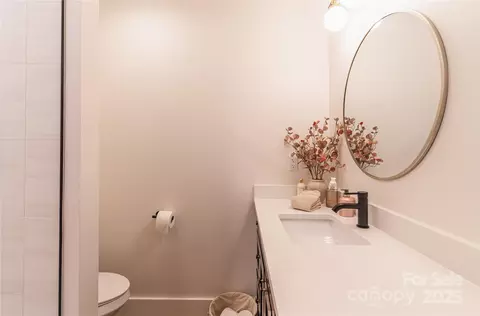 Bath - 602 Kames Nw Ct NW, Conover, NC 28613 photo 8 of 8
