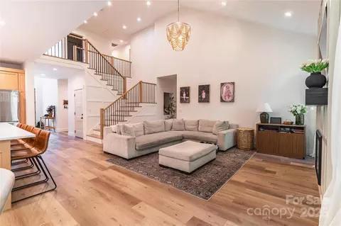 Living - 602 Kames Nw Ct NW, Conover, NC 28613 photo 4 of 7