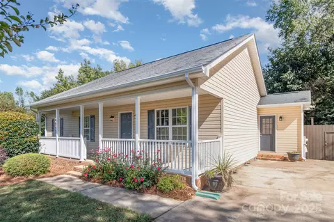 Exterior - 600 Station Dr, Monroe, NC 28110 photo 1 of 5
