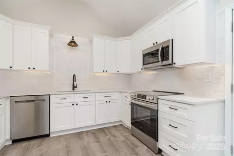 Kitchen - 600 Station Dr, Monroe, NC 28110 photo 1 of 2