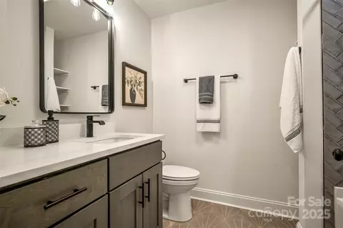 Bath - 160 Lasae Ln, Tryon, NC 28782 photo 3 of 7