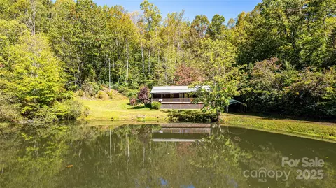 202 Duke Franklin Rd, Spruce Pine, NC 28777