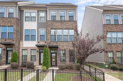 3625 S Tryon St, Charlotte, NC 28217