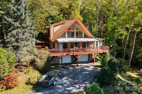 43 Herron Ln, Maggie Valley, NC 28751