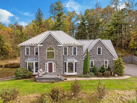 235 Petersburg View Dr, Marshall, NC 28753