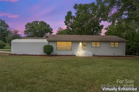 2697 Knotty Pine Dr, Lancaster, SC 29720