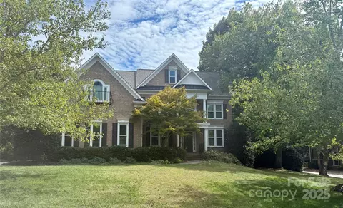 730 Hampshire Hill Rd, Matthews, NC 28105
