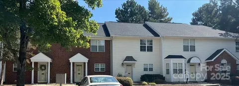 4226 Melrose Club Dr, Matthews, NC 28105