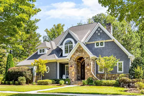 920 Hudson Pl, Davidson, NC 28036