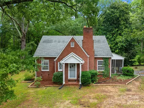 390 Park Rd, Albemarle, NC 28001