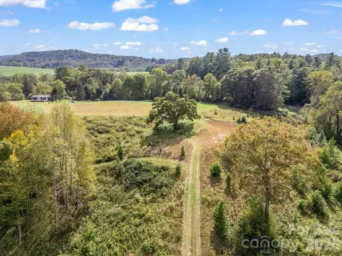 128 Cook Ln, Mills River, NC 28759