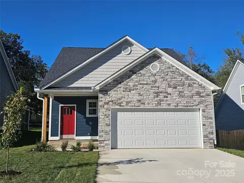 210 Slade Ln, Black Mountain, NC 28711