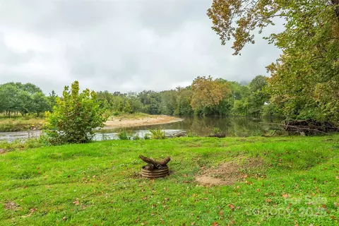 View/Area - 3755 Broad St, Clyde, NC 28721 photo 4 of 9