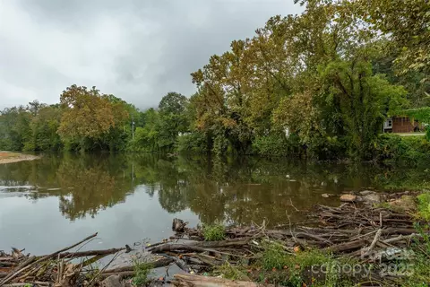 View/Area - 3755 Broad St, Clyde, NC 28721 photo 8 of 9