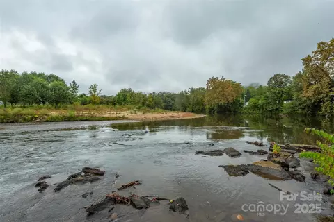 View/Area - 3755 Broad St, Clyde, NC 28721 photo 7 of 9