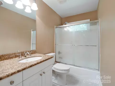 Bath - 137 Softwind Ln, Concord, NC 28025 photo 4 of 5