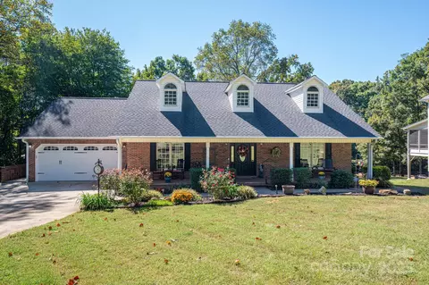 8369 Slate St, Terrell, NC 28682 photo 2