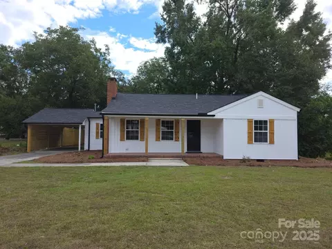 305 S Cedar St, Pageland, SC 29728