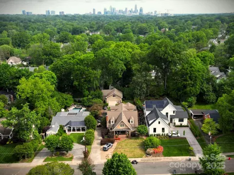 2215 Hassell Pl, Charlotte, NC 28209