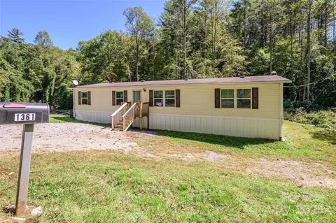 1361 Pleasant Grove Church Rd, Hendersonville, NC 28739