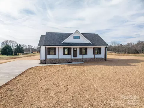 349 Old Belwood Rd, Lawndale, NC 28090