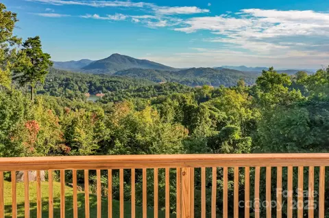 218 Clear Creek Trl, Lake Lure, NC 28746