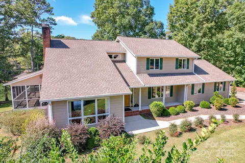 54 Cove Crest Dr, Taylorsville, NC 28681