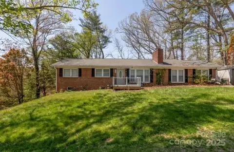 415 Mountain View Rd, Mars Hill, NC 28754
