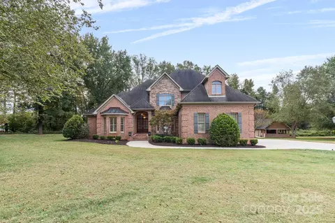 9711 Arlington Oaks Dr, Charlotte, NC 28227