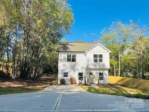 10 Pine Cone Ln, Granite Falls, NC 28630