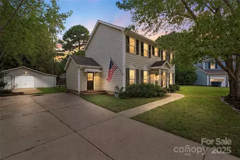 2519 Fitzpatrick Ln, Matthews, NC 28105