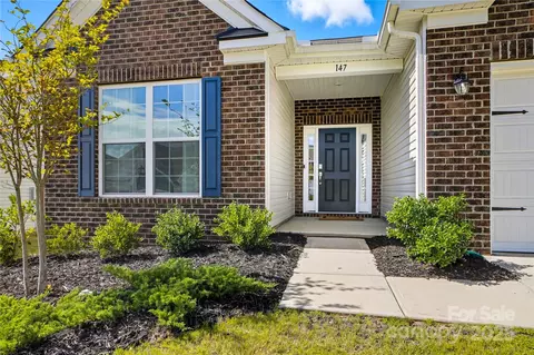 147 Dubois Dr, Mooresville, NC 28115