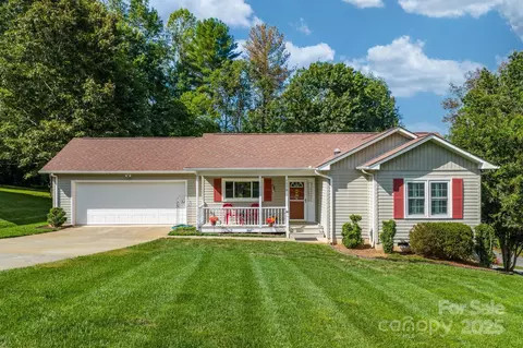 3076 Hunters Ridge Ct, Morganton, NC 28655