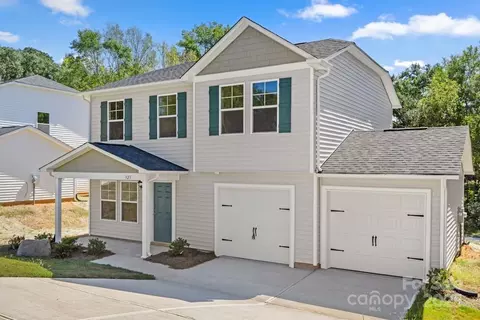 323 Connor St, Lancaster, SC 29720 photo 2
