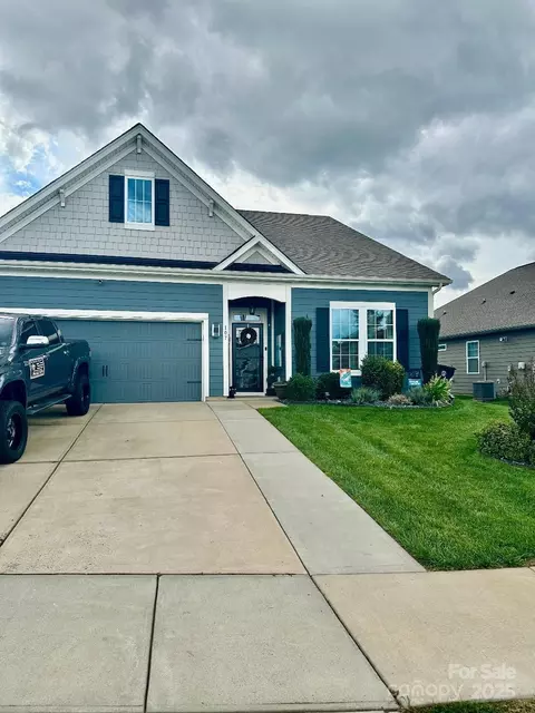 107 Rosebay Dr, Mooresville, NC 28117
