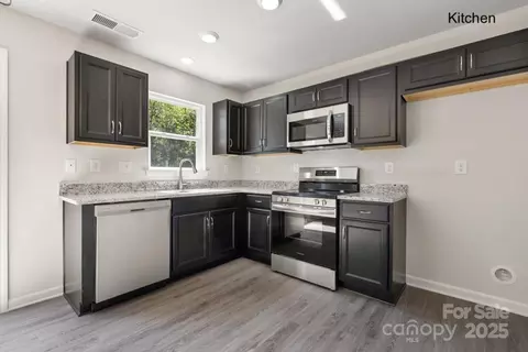 319 Connor St, Lancaster, SC 29720 photo 4