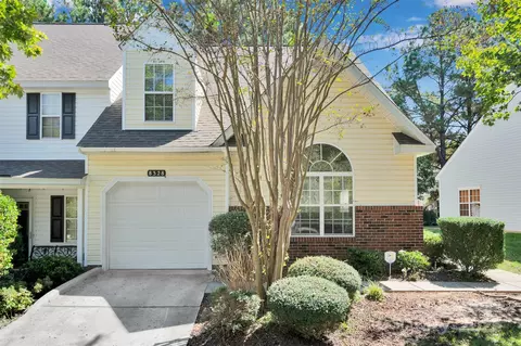 8328 Christmas Ct, Charlotte, NC 28216