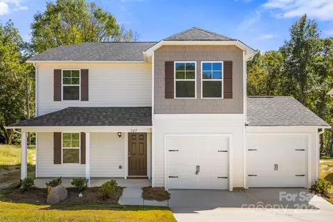 327 Connor St, Lancaster, SC 29720