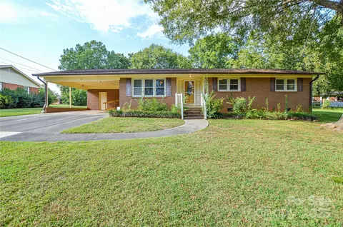 111 Landmark Dr, Kannapolis, NC 28083