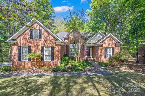 6143 Cedar Croft Dr, Charlotte, NC 28226