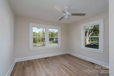 Bedroom - 702 3rd St, Spencer, NC 28159 photo 4 of 6