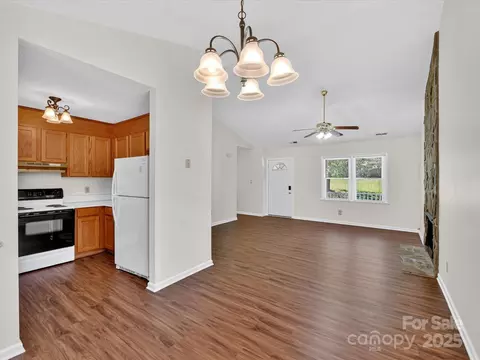 Living - 2407 Ruben Rd, Monroe, NC 28112 photo 4 of 6