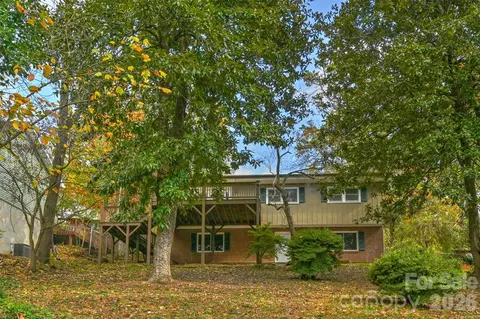 22 E Shore Dr, Asheville, NC 28805