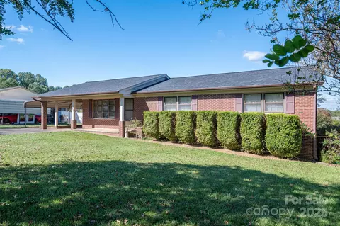 106 Raintree Dr, Kings Mountain, NC 28086