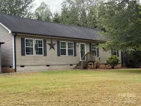 10 Carolina Mountain Dr, Candler, NC 28715