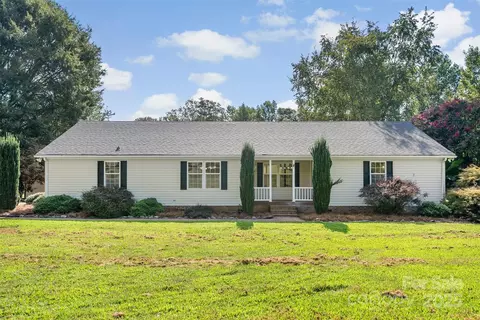 2121 Hephzibah Church Rd, Bessemer City, NC 28016