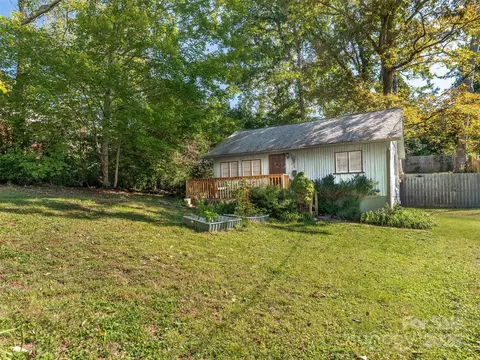173 Oak Ter, Arden, NC 28704